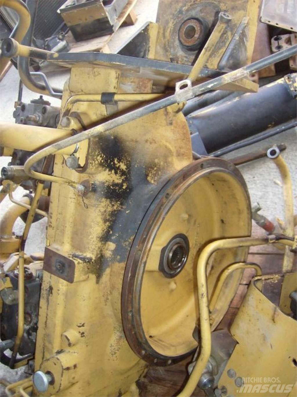 CAT 953C Statyba - Kita