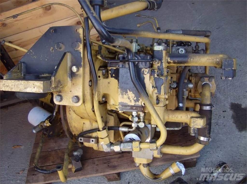 CAT 953C Statyba - Kita