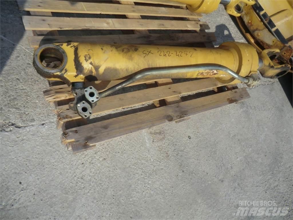 CAT 962H Statyba - Kita