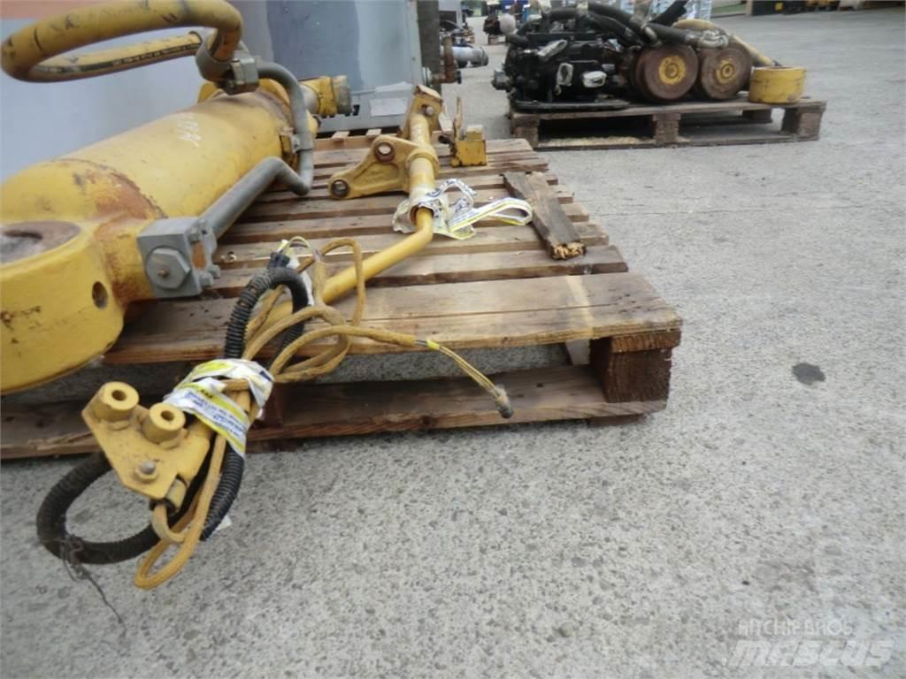 CAT 963C Statyba - Kita
