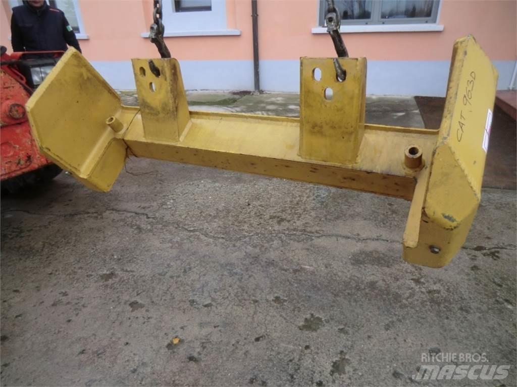 CAT 963D Važiuoklė ir suspensija