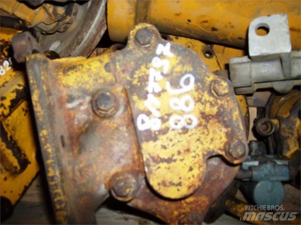 CAT 988 Statyba - Kita