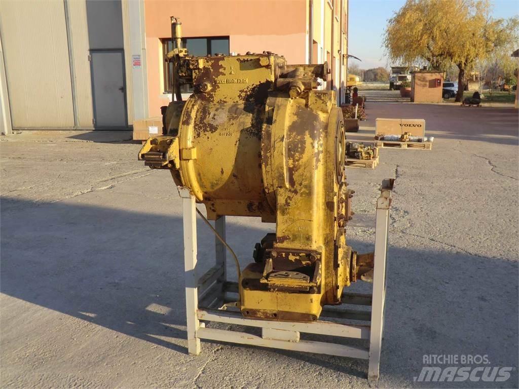 CAT 988B Statyba - Kita