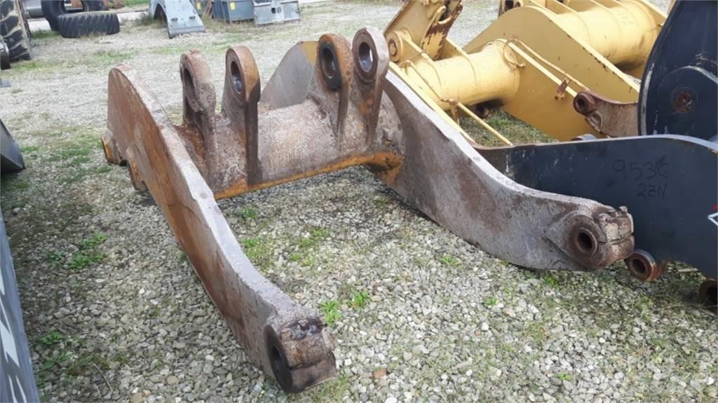 CAT 988B Važiuoklė ir suspensija