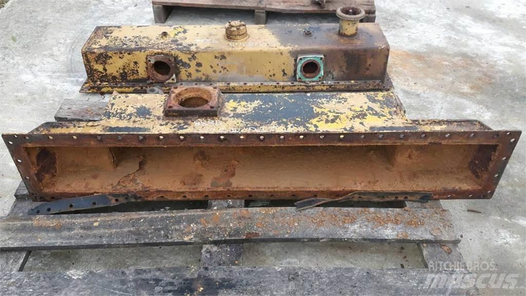 CAT 988B Statyba - Kita