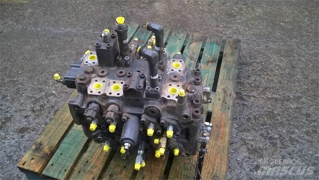 CAT 988H Statyba - Kita