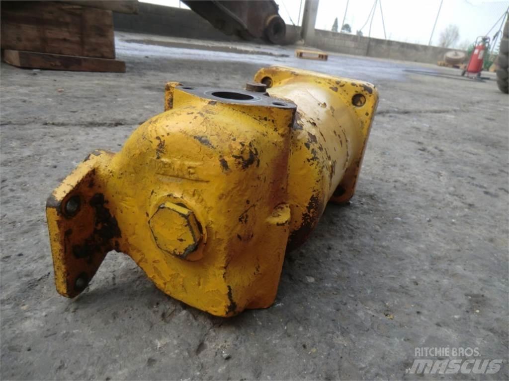 CAT D333 Varikliai