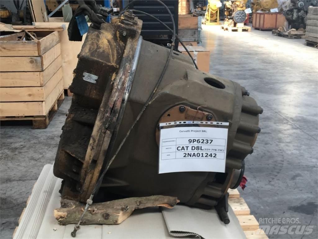 CAT  D8L Statyba - Kita