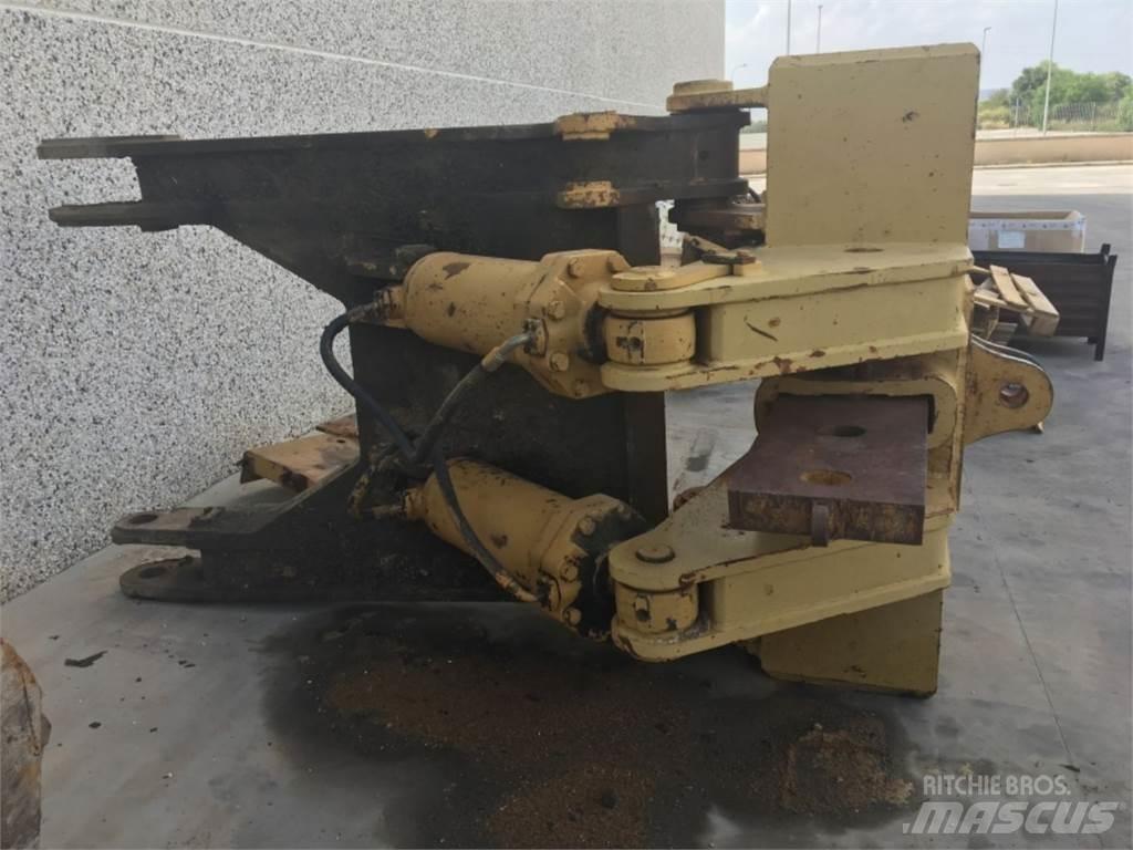 CAT  D8L Statyba - Kita