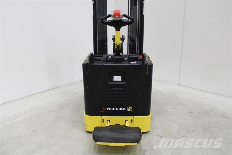 Hyster P2.0S Žemų aukščių keltuvai su platforma