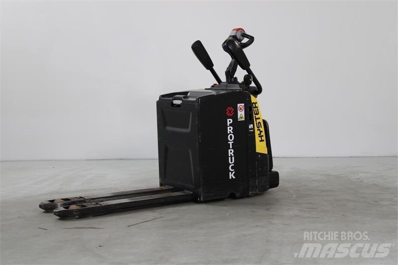 Hyster P2.0S Žemų aukščių keltuvai su platforma