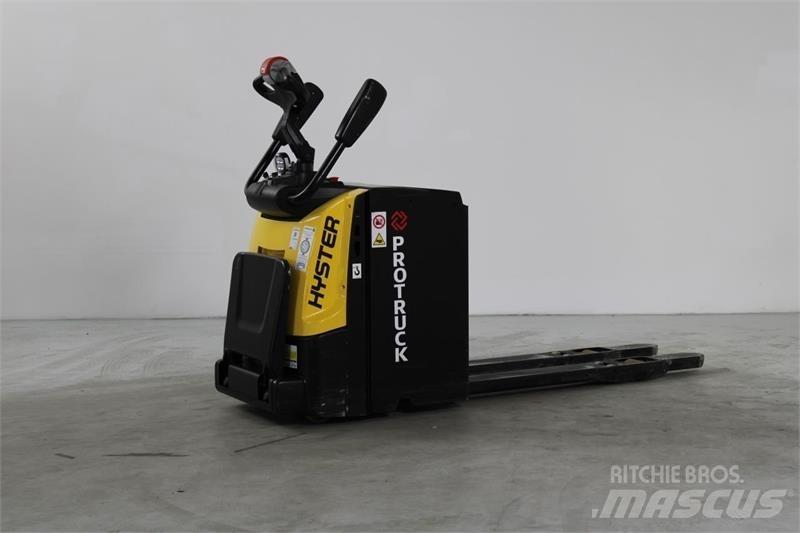 Hyster P2.0S Žemų aukščių keltuvai su platforma