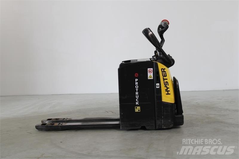 Hyster P2.0S Žemų aukščių keltuvai su platforma