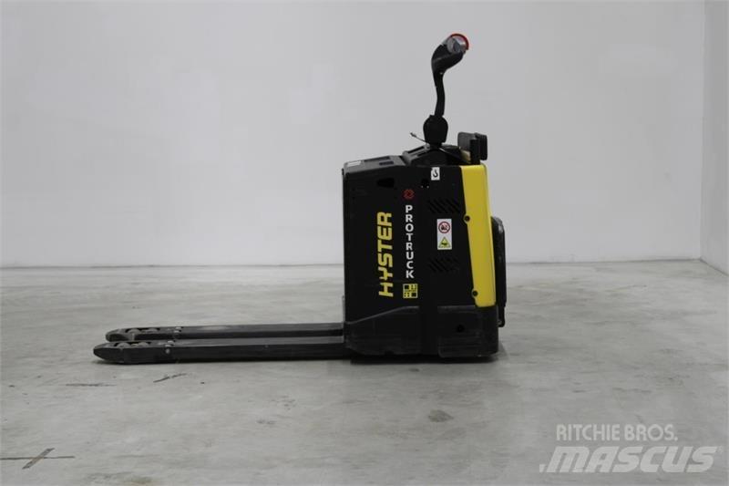 Hyster P2.0S Žemų aukščių keltuvai su platforma