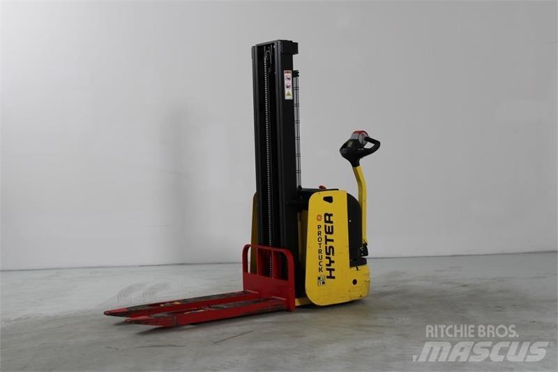 Hyster S1.0E Savaeigiai rietuvai