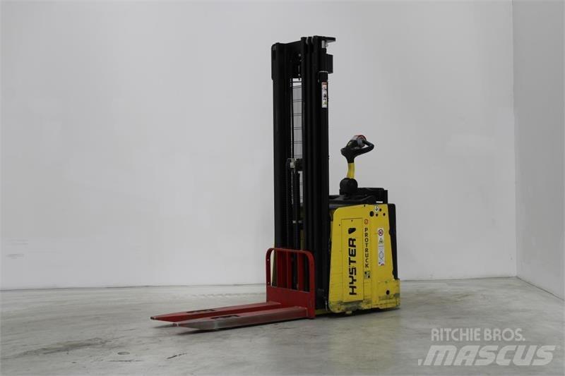 Hyster S1.5S Savaeigiai rietuvai