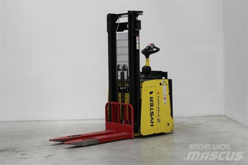Hyster S1.5S Savaeigiai rietuvai