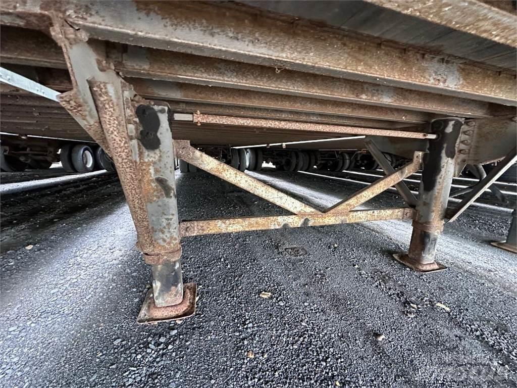  53 FT Lengvos priekabos