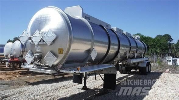 Polar SRX7 Cisternos puspriekabės