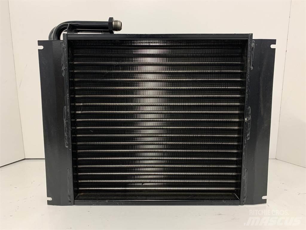 CASE 40XT Radiatoriai