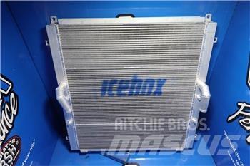 CAT 330B Radiatoriai