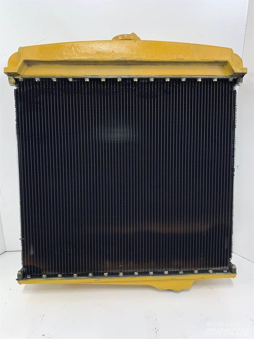 CAT D6C Radiatoriai