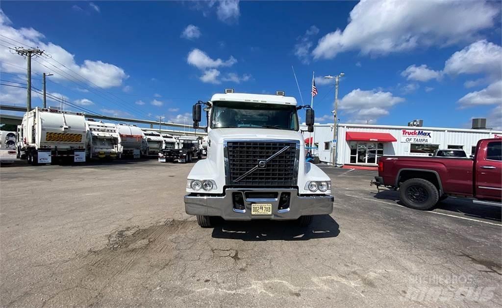 Volvo VHD64 Savivarčiai su kabeliniu keltuvu
