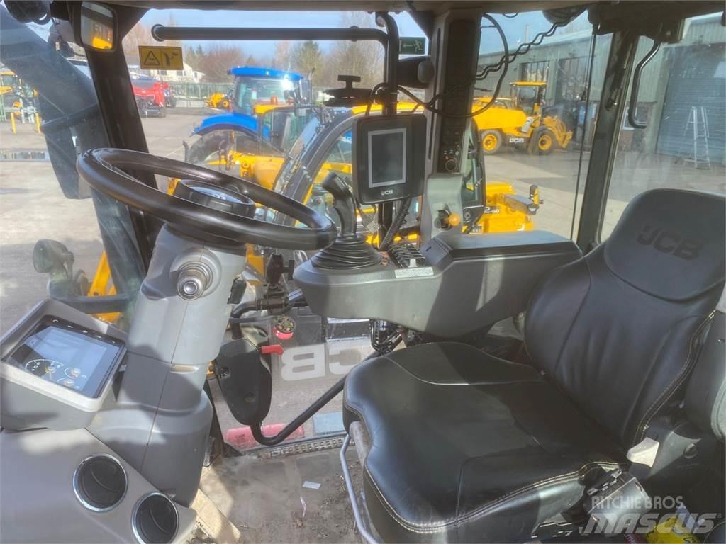 JCB 4220 Traktoriai