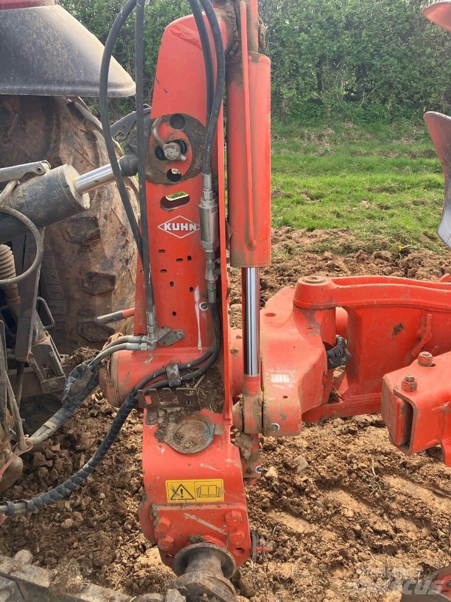 Kuhn MM123 Standartiniai plūgai