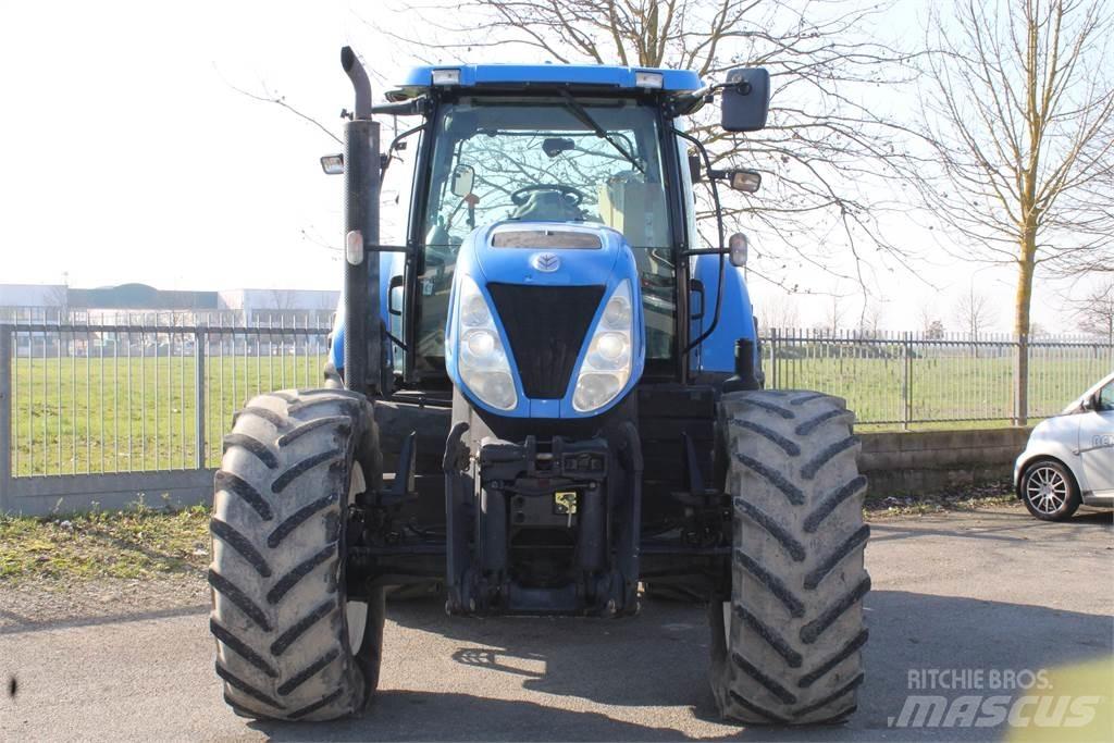 New Holland T7030 Traktoriai