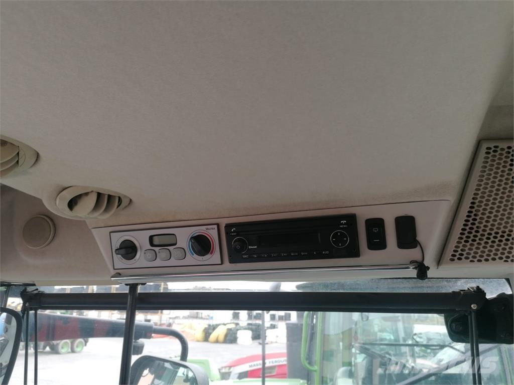 Valtra S324 Traktoriai