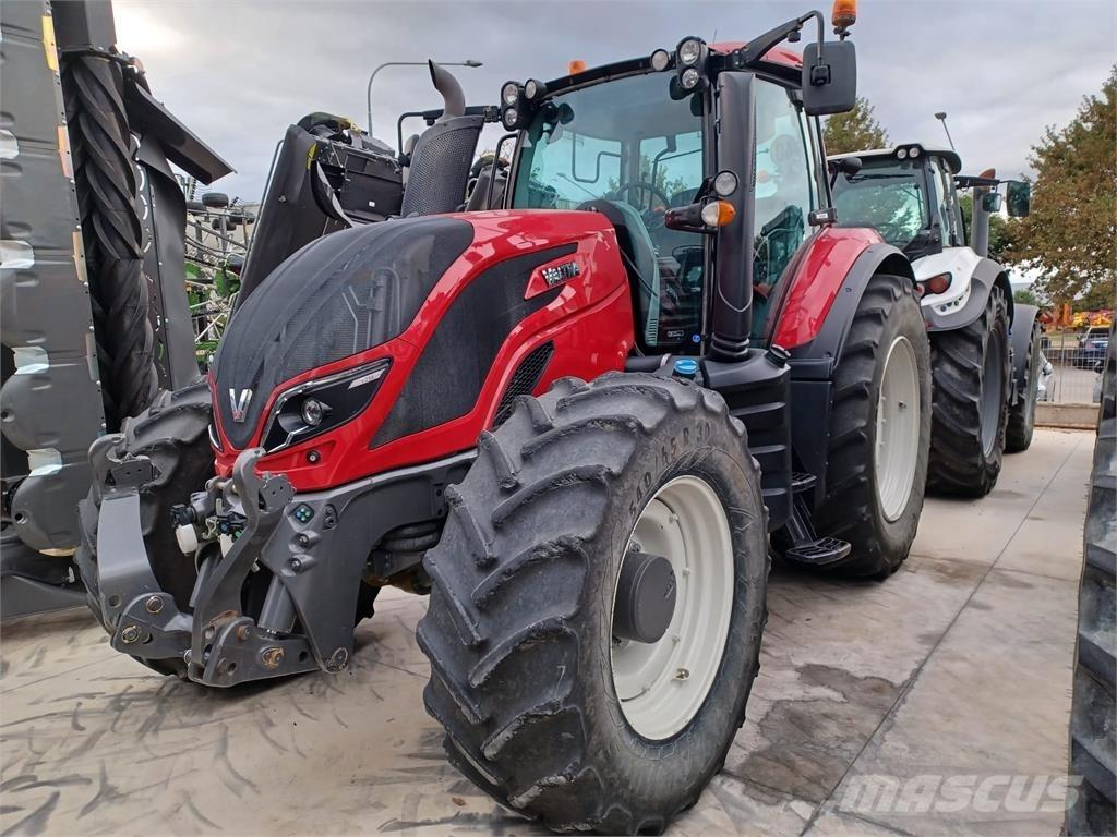 Valtra T 214 Traktoriai