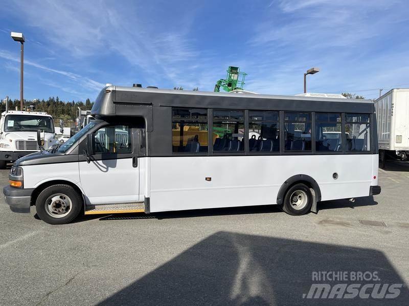 Chevrolet Express Mikroautobusai