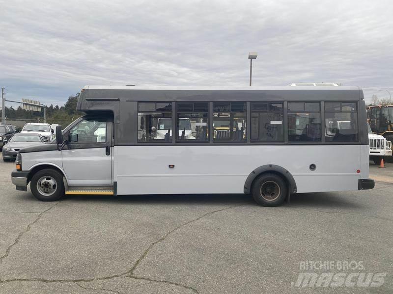 Chevrolet Express Mikroautobusai
