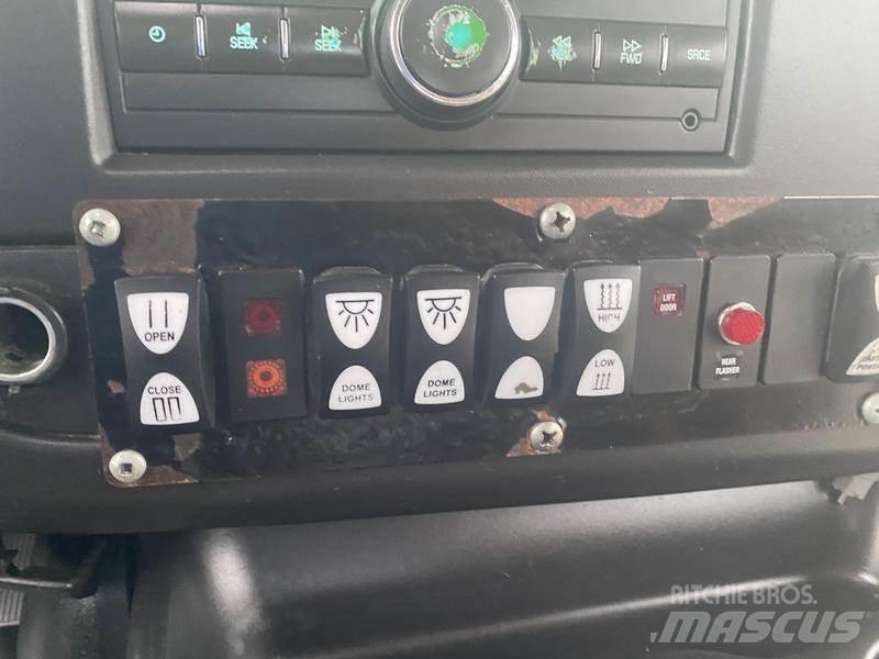 Chevrolet Express Mikroautobusai