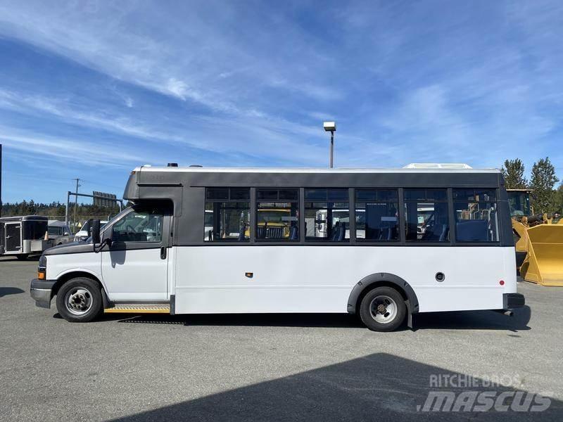 Chevrolet Express Mikroautobusai