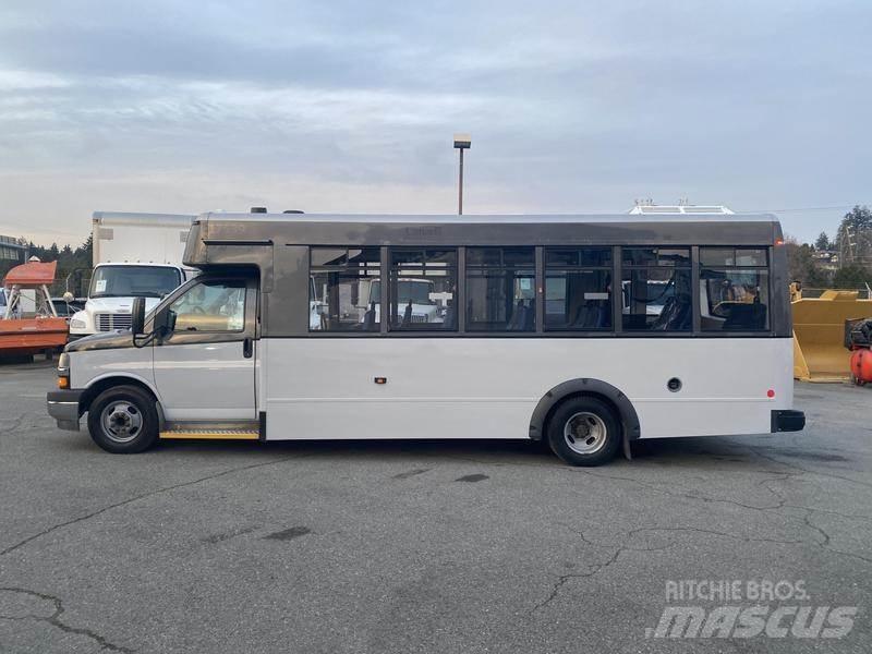 Chevrolet Express Mikroautobusai