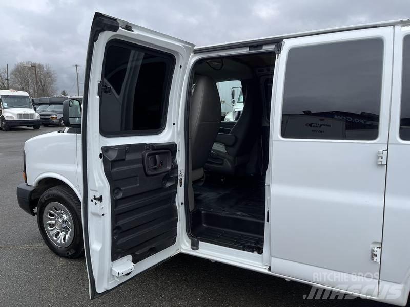 Chevrolet Express Krovininiai furgonai