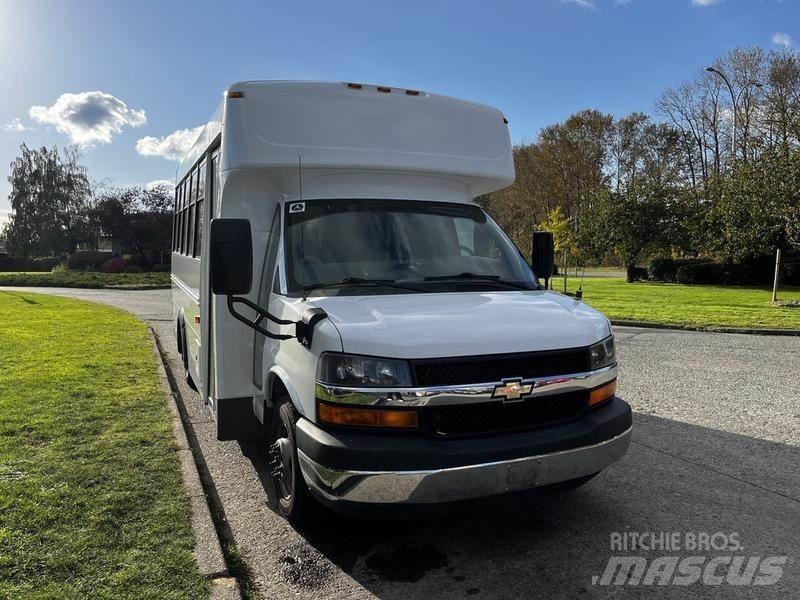 Chevrolet Express Mikroautobusai