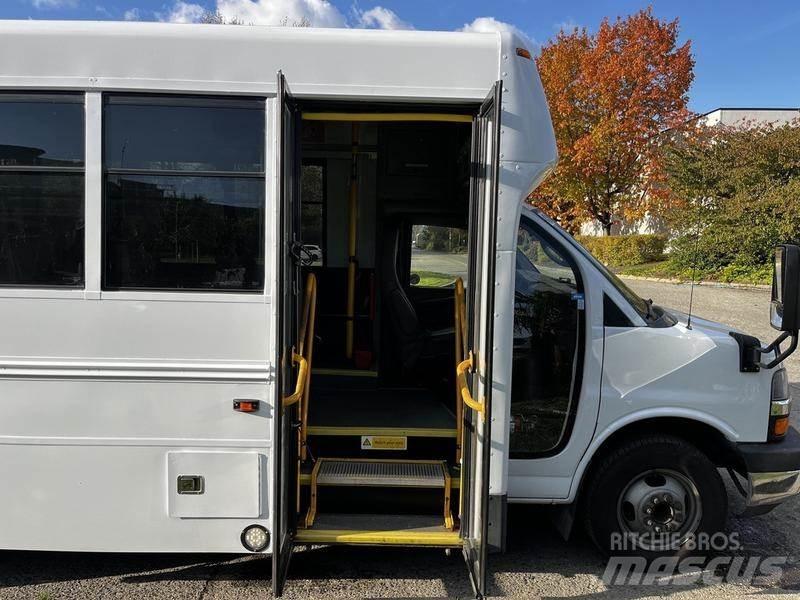 Chevrolet Express Mikroautobusai