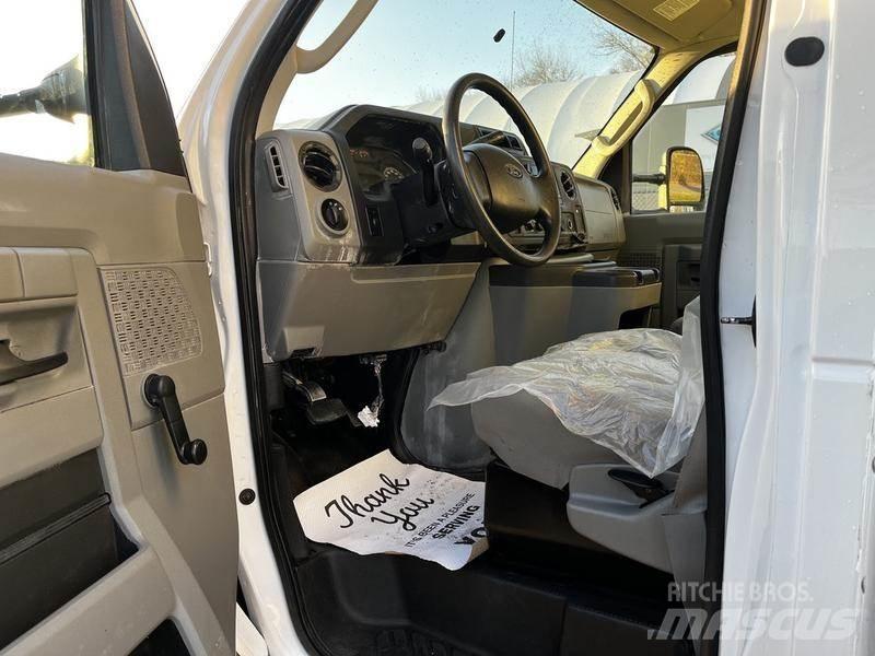 Ford Econoline Krovininiai furgonai