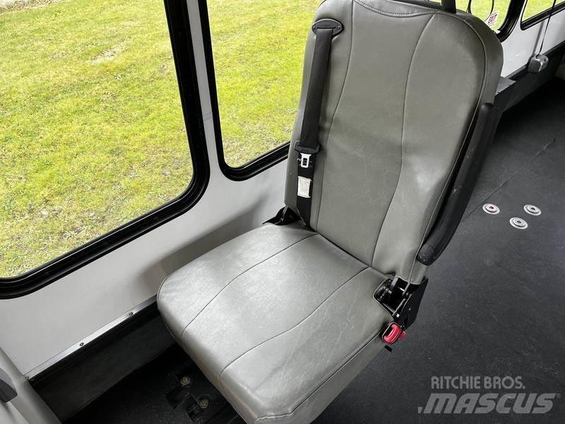 Ford Econoline Mikroautobusai