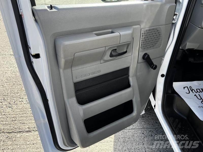 Ford Econoline Krovininiai furgonai
