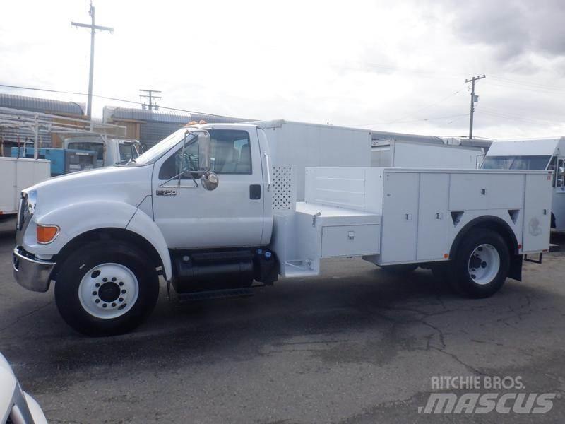 Ford F-750 Visuotinės / bendrosios paskirties automobiliai