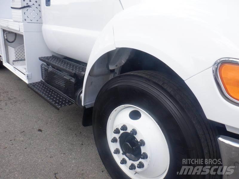 Ford F-750 Visuotinės / bendrosios paskirties automobiliai
