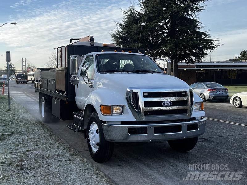Ford F-750 Platformos/ Pakrovimas iš šono