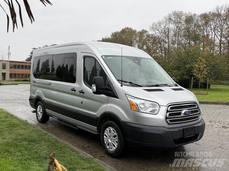 Ford Transit Lengvieji automobiliai