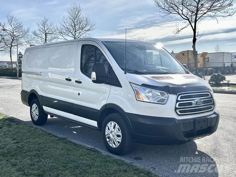 Ford Transit Krovininiai furgonai