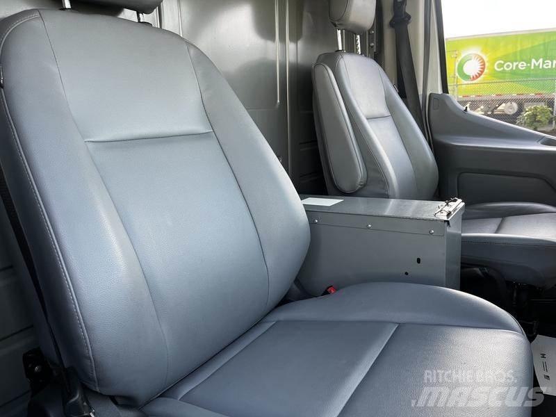 Ford Transit Krovininiai furgonai