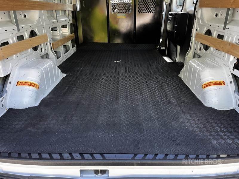 Ford Transit Krovininiai furgonai
